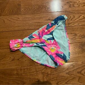 New, bikini bottom. Size small
